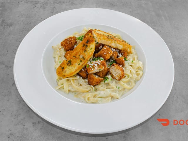 Chicken Alfredo.